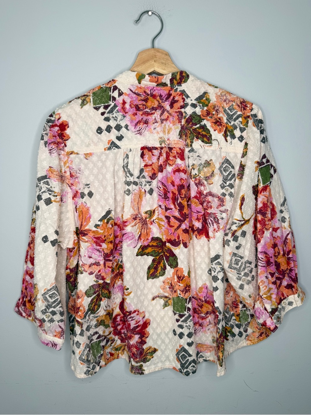 Women’s Anthropologie Pilcro cropped surf blouse - Picture 5 of 5